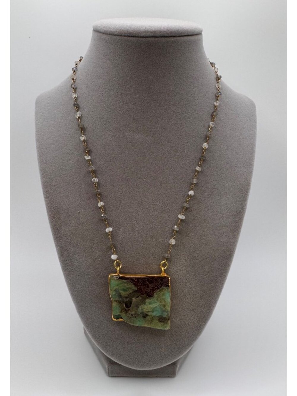 Chrysoprase Slice Pendant Necklace Labradorite Beads Gold Tone Artisan 18”